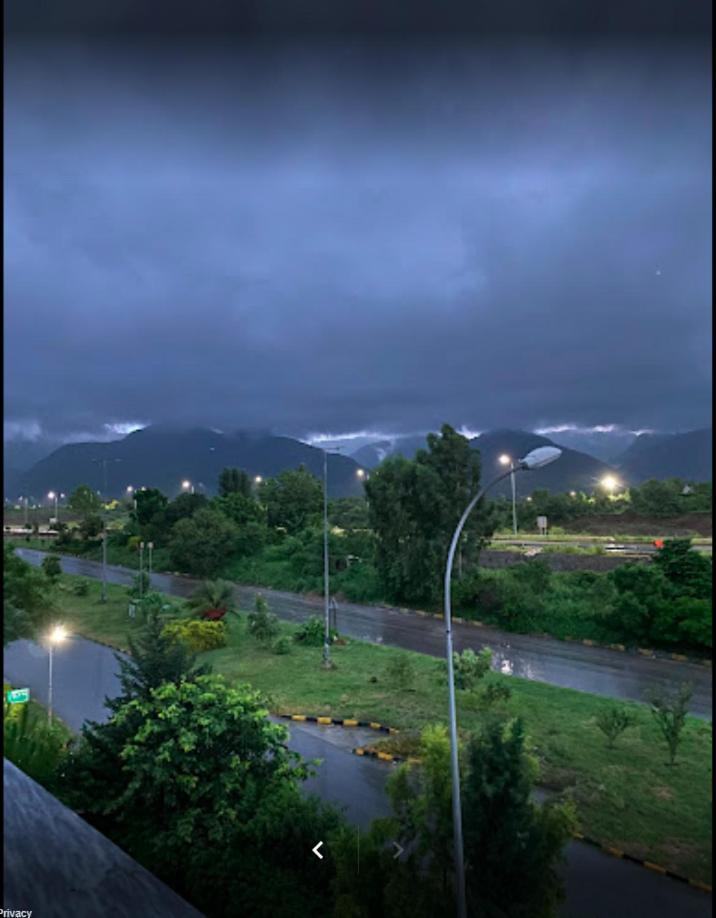 Canadian Inn Islamabad Exterior foto
