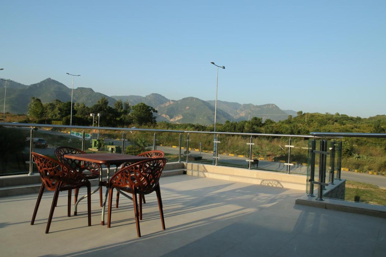 Canadian Inn Islamabad Exterior foto