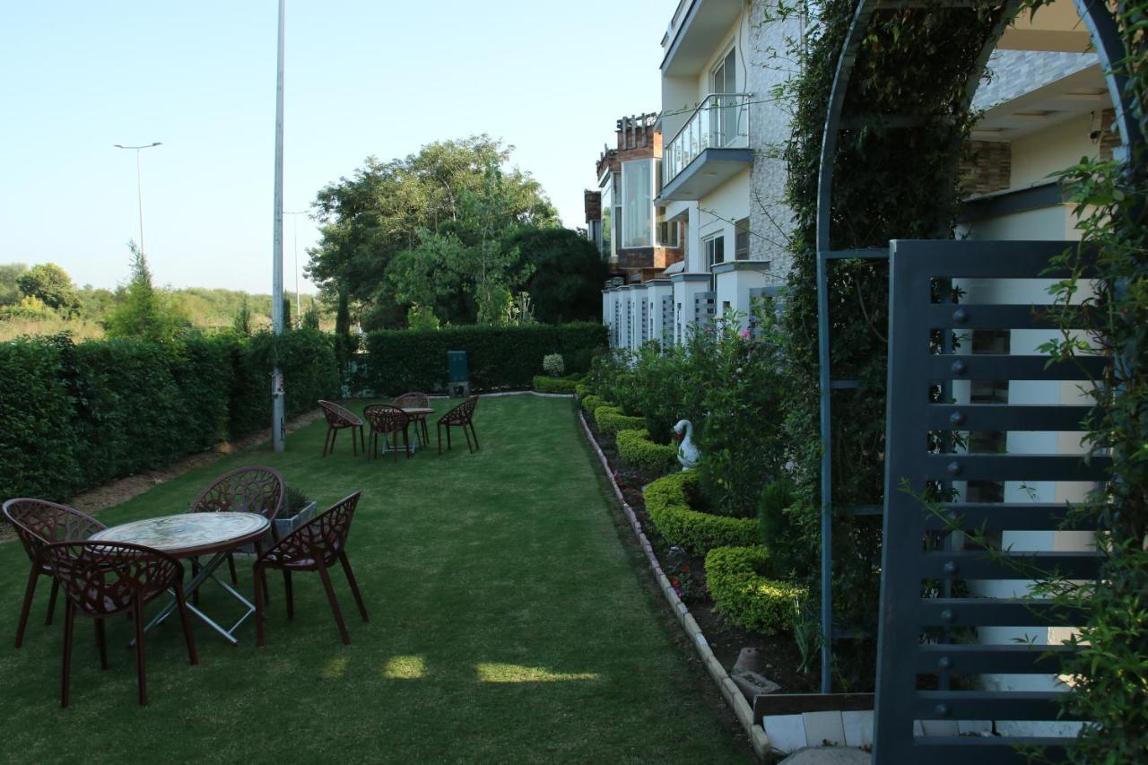 Canadian Inn Islamabad Exterior foto